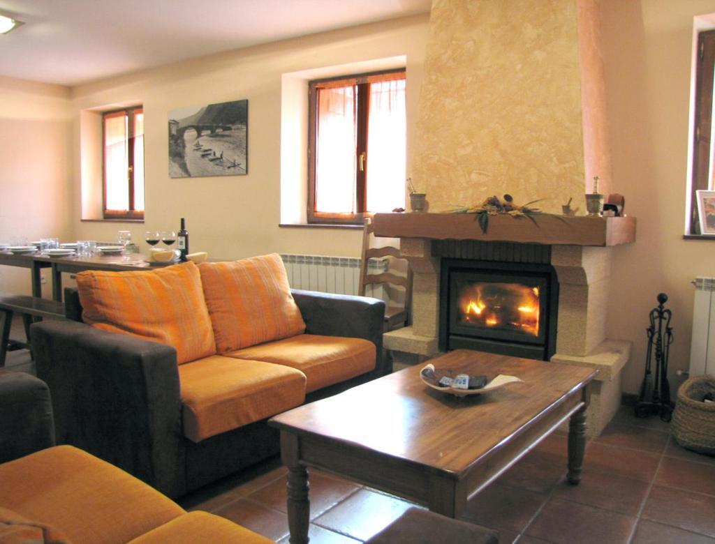 Casa Rural Urandi I Burgui 외부 사진